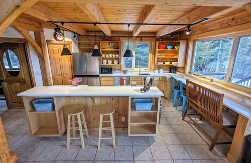 Diamond Ridge House | Custom Log Cabin with Amazing Views - great for couples and families!