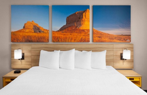 Eagle River Hotel | Days Inn by Wyndham Eagle River