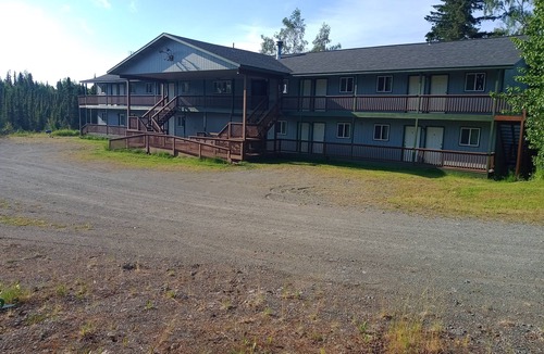Kasilof Hotel | Decanter Inn #5