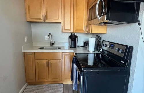 Oakland Apartment | Delightful 1-bedroom 1-bath apartment in vibrant Oakland near local hotspots
