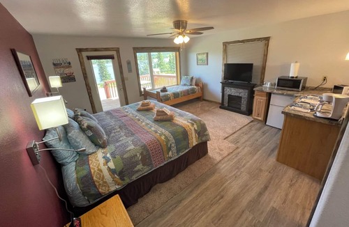 Healy House | Denali Lakeview Inn