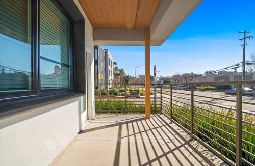 Menlo Park Apartment | Designer Suites in Menlo Park | Work & Relax