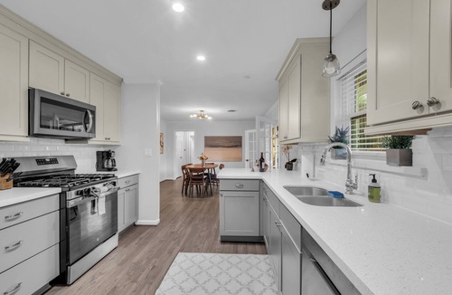 Houston House | Designers home, located in a close proximity Texas Medical Center, Galleria,