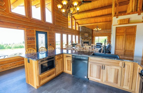 Fritz Creek Ski Chalet | Destination Alaska Charters - Cabin 1