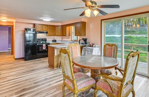 Lakeville House | ‘Dirt Road Digs’ - Quiet Home in Lakeville!