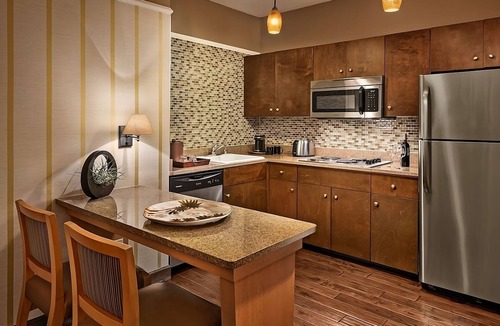 Gainey Village Villas Hotel | Discover Ideally Located Suites in Gainey Ranch AZ w/Free Parking & Breakfast!