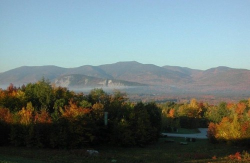 Intervale Condo | Discover this peaceful NH retreat nestled high on Mt. Surprise
