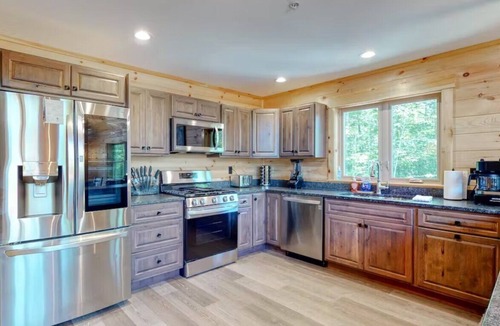 Carrabassett Valley Cabin | Dog-friendly cabin - Built in 2022!