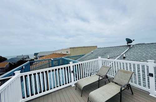 Dewey Beach House | Dog-Friendly Haven by the Sea: Ocean View & Rooftop Deck- 4th from the ocean