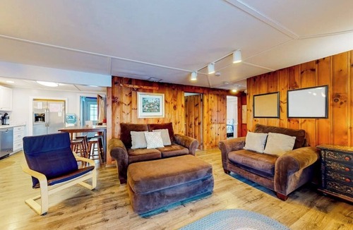 Castleton House | Dog-friendly lakefront oasis with scenic patio & firepit - near skiing & golf