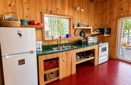 Northeast Somerset Cabin | Dog-Friendly Lakefront Cabin with Dock & Firepit