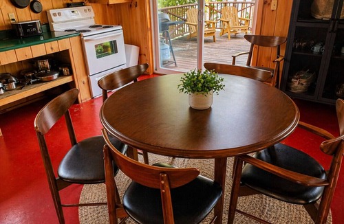 Northeast Somerset Cabin | Dog-Friendly Lakefront Cabin with Dock & Firepit