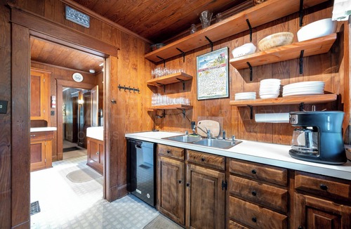 The Pines House | DOG FRIENDLY-OCEAN BLOCK-REHOBOTH BEACH CLASSIC-15 Park