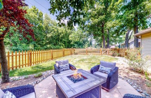 Fort Wayne House | Dog-Friendly Yard! Family Retreat in Fort Wayne