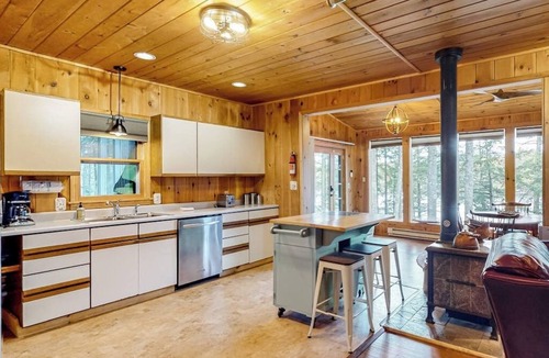 Palermo Cottage | Dog-friendy lakefront cottage w/gas fireplace, firepit, dock, grill, & 3 kayaks
