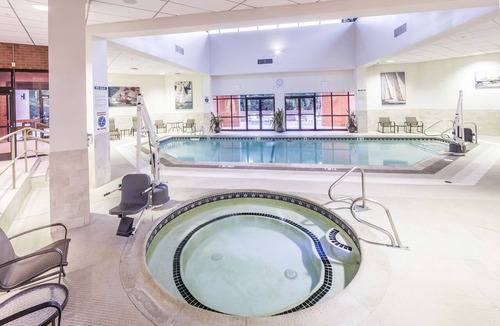 Andover Hotel | DoubleTree by Hilton Boston - Andover