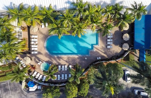 Deerfield Beach Hotel | DoubleTree by Hilton Deerfield Beach Boca Raton
