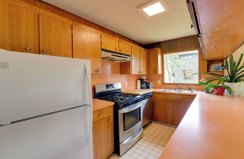 Downtown Anchorage Cottage | Downtown Anchorage Vacation Rental w/Garden Views