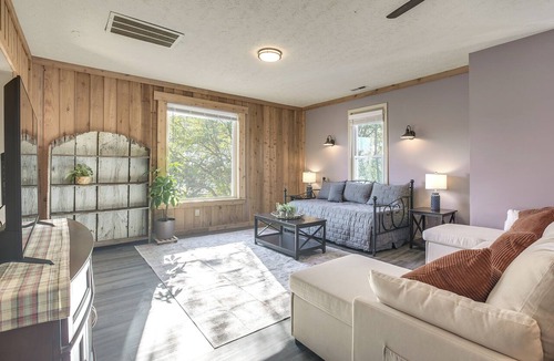 Lancaster Condo | Downtown Condo ~ 23 Mi to Hocking Hills State Park