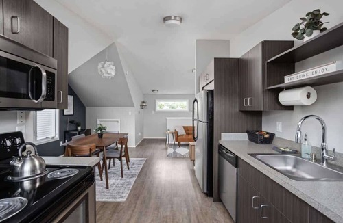 Near Eastside Apartment | Downtown Indy Carriage House | Walk to Hot Spots