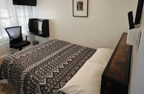 Staumbaugh Heller Hotel | Downtown Redwood City w/onsite Japanese hibachi food truck servicing late night
