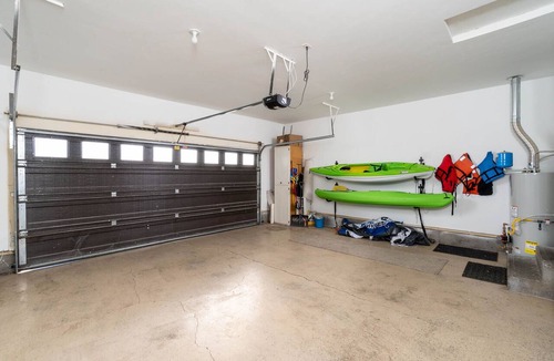 Old Bend House | DOWNTOWN RIVERFRONT HOME WITH RIVER ACCESS, BEST LOCATION, 2 PRIMARY BDRMS