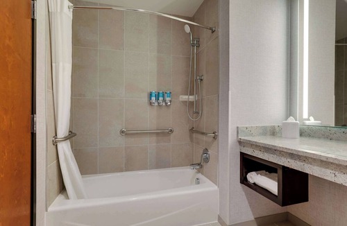 Florence Hotel | Drury Plaza Hotel Cincinnati Florence