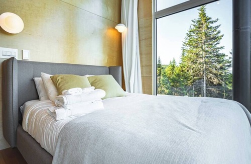 Lac Beauport Ski Chalet | DUN