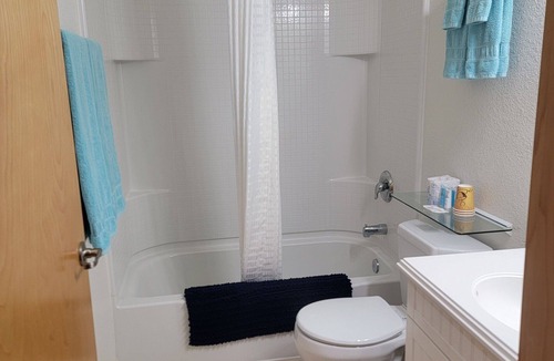 Sitka Bed & Breakfast | Eagle Bay Inn