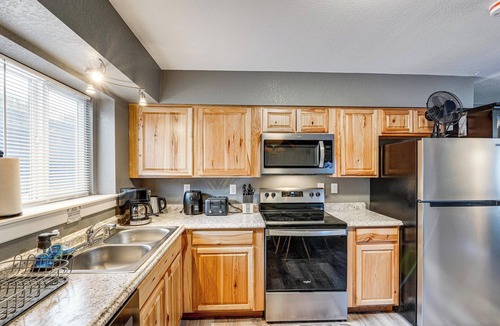 Fairview House | Easily Explore Anchorage! Modern Duplex Near Town