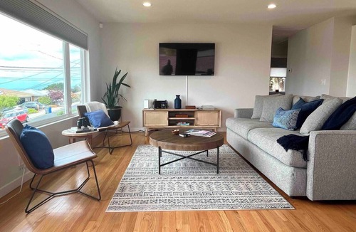 El Cerrito House | East Bay Golf Course Haven