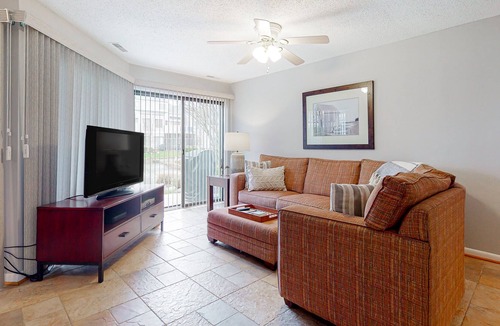 Fenwick Island Condo | East of the Sun condo with WiFi, central AC, pool and tennis - walk to beach