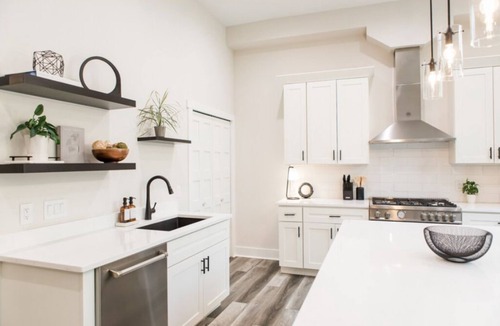 Mount Adams House | Eden's Edge- Luxury home 5 Minutes to Downtown, and steps to Eden Park!
