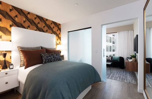 Menlo Park Hotel | Elegant and Modern: Your Perfect Menlo Park Retreat