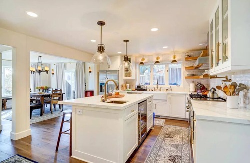 Upper Rockridge House | Elegant Bay Area Escape Oakland Hills Views, Chef's Kitchen, Claremont Hotel