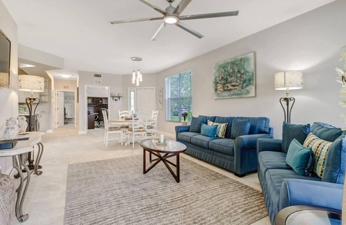 Fort Myers Condo | Elevated Colonial Country Club Active, Social Lifestyle! Stunning End-Unit Ground-Floor Retreat!