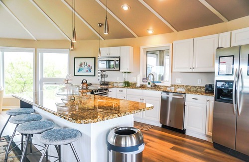 Broadkill Beach House | ENDLESS SUMMER ESCAPE - Unique Round Beach house 3BD, 2.5 BA - Sleeps 10 - Dog Friendly