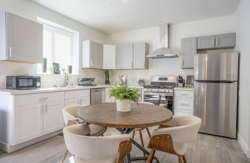 Paradise Park Apartment | Enjoy a stylish experience at this Kick back and relax in a calm stylish space