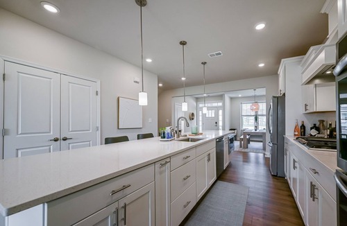 Long Neck House | Enjoy this new modern coastal 4BR/ 3.5 Bathroom townhome located at the Peninsula.