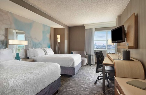 Emeryville Hotel | Ensuring a Very Comfortable & Memorable Stay! 4 Relaxing Units, w/Swimming Pool