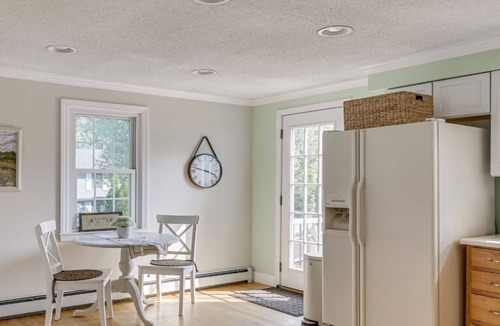 Southern Coast House | Entire Home In Saco Maine! 3.5mil to Old Orchard Beach. Coastal Retreat!
