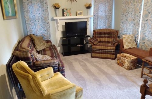 Morganton House | Entire House in the Heart of Western Burke County, NC