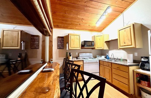 Coffman Cove Ski Chalet | Escape to Your Beachfront Paradise in Whale Point, Coffman Cove, Alaska!