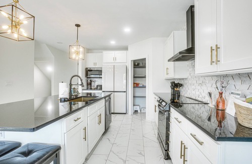 Trafalgar House | Ever After | Pool Days & Spa Nights in Cape Coral