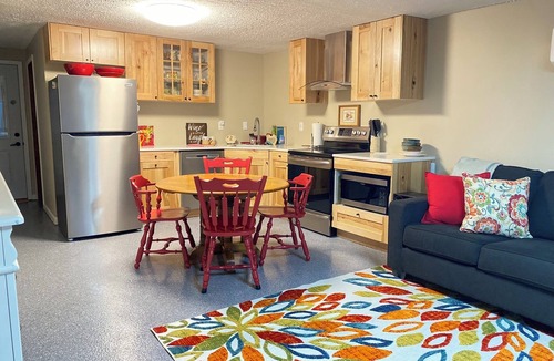 Celina Cottage | Excellent Lake View 2Bdrm Cottage in Small Neighborhood Near Shopping & Dining