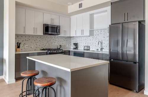 Piedmont Avenue Apartment | Exceptional Oakland 1BR w/Gym & Courtyard, nr Shopping, by Blueground