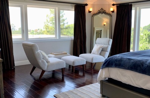 Hayward Villa | Executive Home, Modern Spacious Retreat!