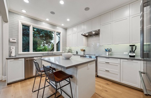 Marina District House | Executive Marina Residence