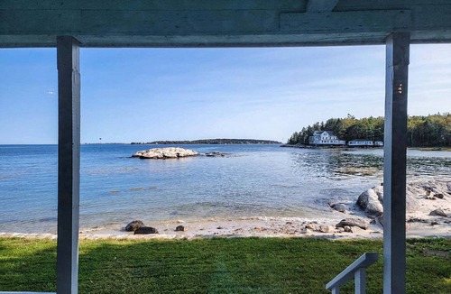 Southport Cottage | Experience coastal living at Sea Mist, a 4-bedroom retreat in beautiful Southport, ME.