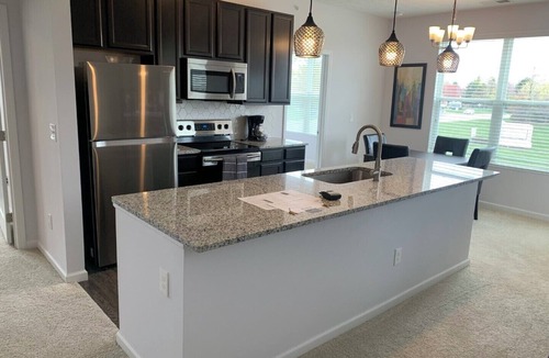 Columbus Apartment | Fabulous on Federated with A/C, top floor, enclosed balcony!